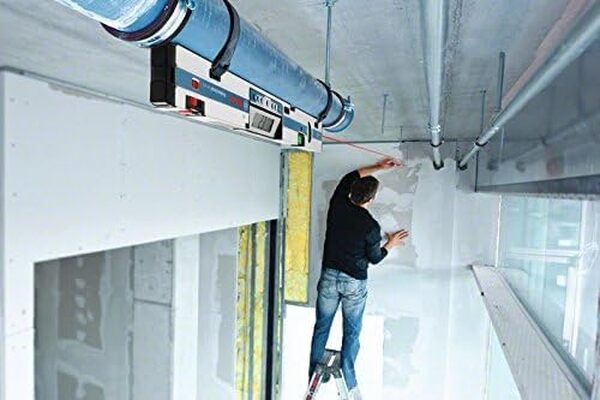 Niveau électronique GIM 60 L Bosch Professional (précision du laser, plage de mesure : 0-360º, longueur : 60 cm), Bleu