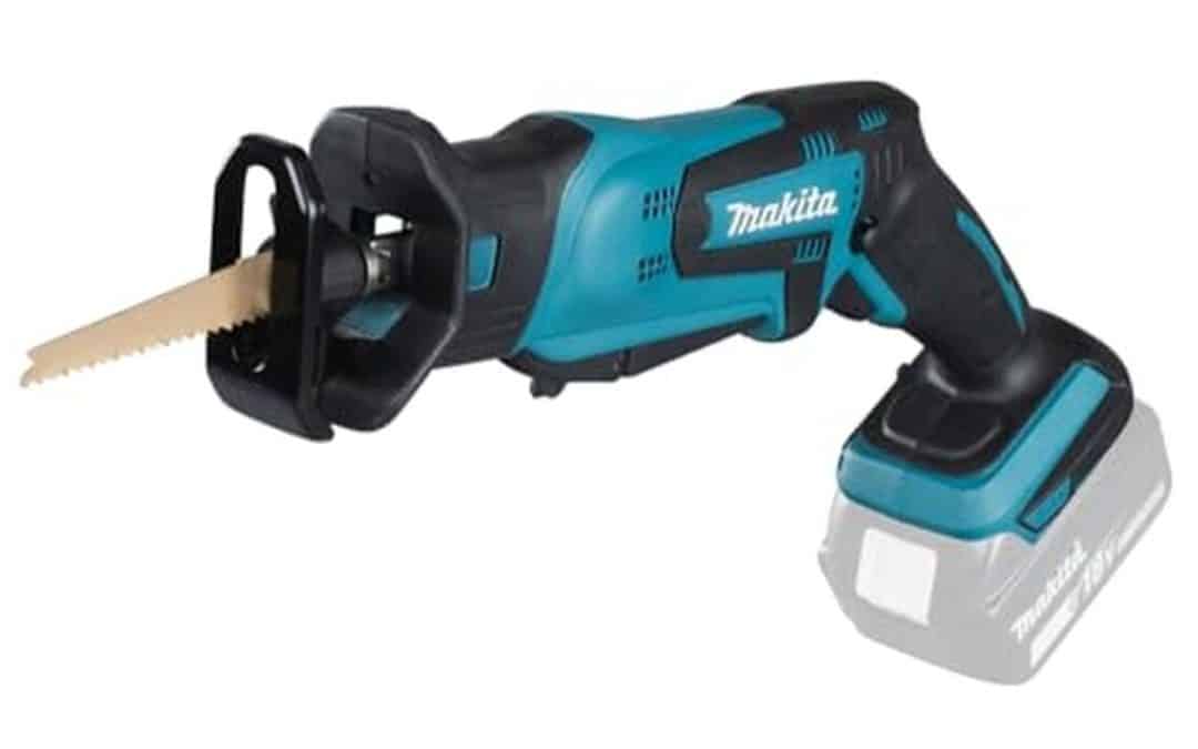 Test de la scie récipro Makita 18V Li-ion DJR183Z