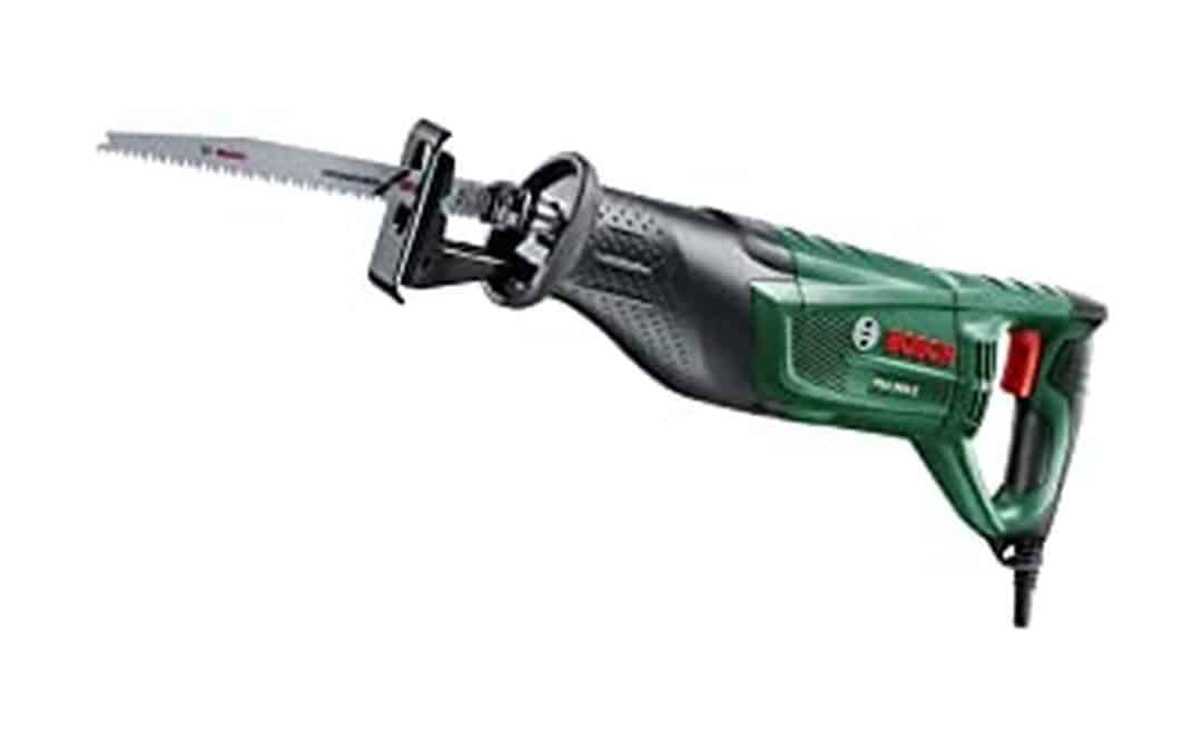 Test de la scie sabre Bosch PSA 900 E : polyvalence et puissance
