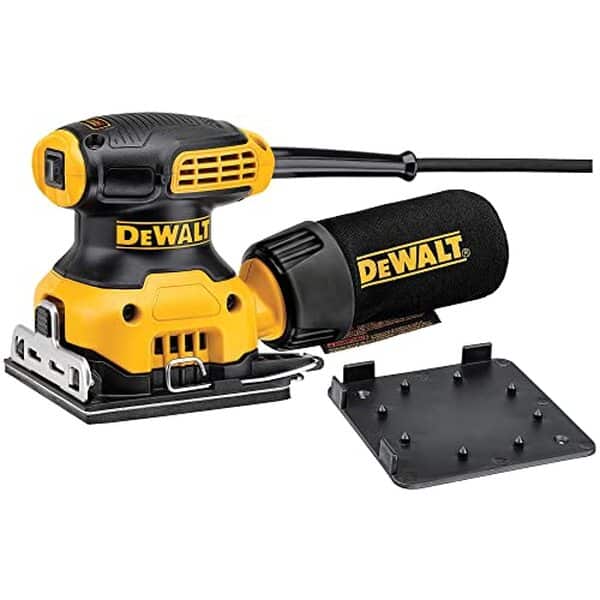 Découvrez notre avis détaillé sur la ponceuse vibrante Dewalt DWE6411-QS 230 W : efficacité, maniabilité, test avec les feuilles K40 pour un ponçage parfait
