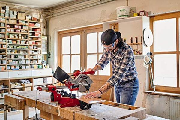 Découvrez la puissance et la précision de la scie radiale Einhell TE-SM 216 Dual 1 800 W : évaluation des performances, fonctionnalités et avis pour un achat éclairé