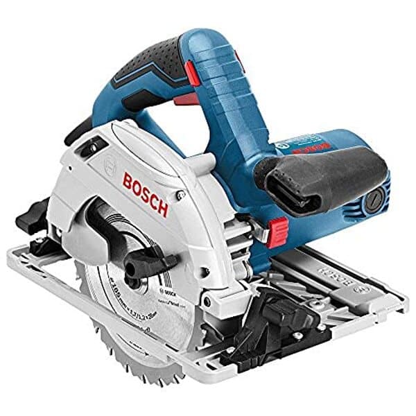 Découvrez notre test détaillé de la scie circulaire Bosch GKS 55 + GCE : performances, précision et avis complet pour bien choisir votre outil.