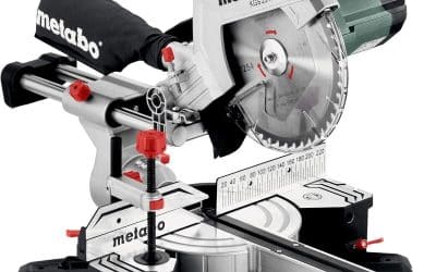 Test de la scie à onglets Metabo KGS 254 M : précision et performance