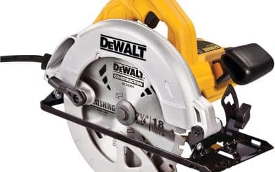 Test de la scie circulaire compacte Dewalt DWE560-QS