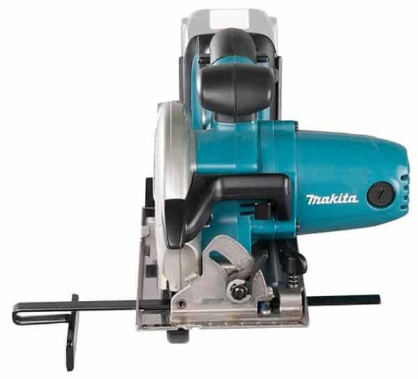 Découvrez notre test complet de la scie circulaire Makita DSS501Z 18V LXT. Performances, avantages et avis détaillés sur cette scie de 136 mm pour vos travaux de coupe. 