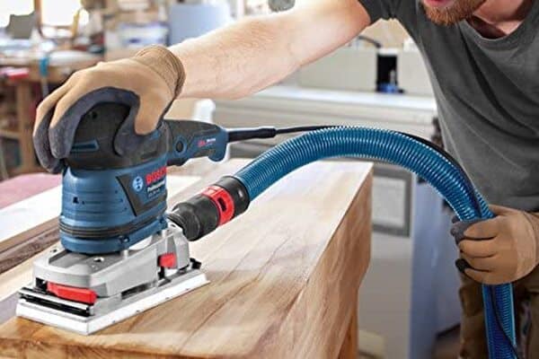Découvrez notre test complet de la ponceuse Bosch GSS 230 AVE. Performances, ergonomie et avis détaillé sur ce modèle 300 W pour vos projets de ponçage.