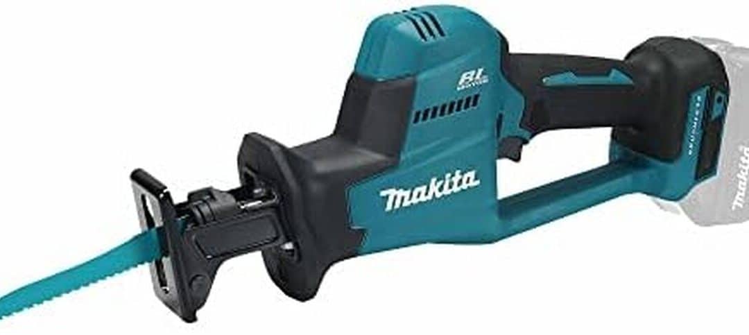 Test De La Scie Sabre 18v Makita DJR189ZJ Dans Son Coffret Makpac